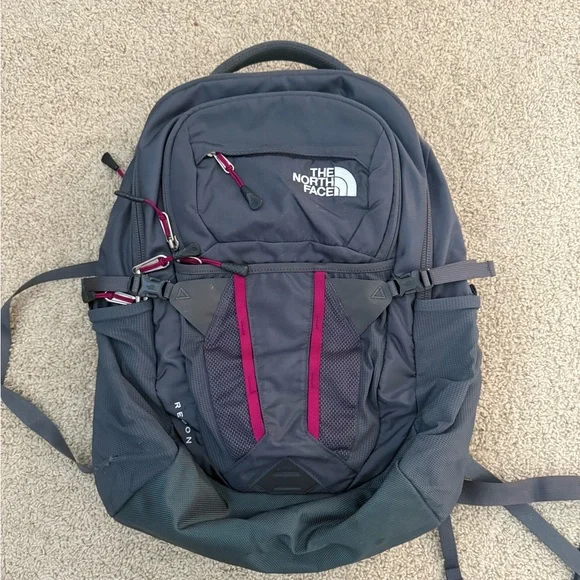 The North Face Charcoal and Maroon Men\'s Backpack Borealis Backpack – Maroon & Co main image 2